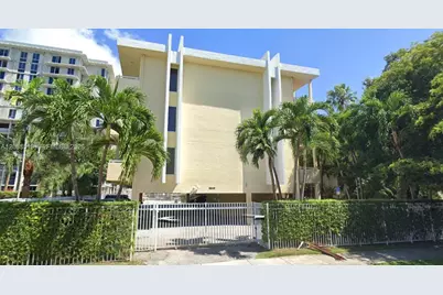 5839 SW 74th Ter #201, South Miami, FL 33143 - Photo 1