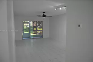 1351 SW 125th Ave, Pembroke Pines, FL 33027 - Photo 15