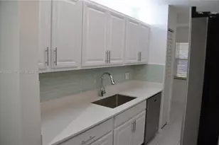 1351 SW 125th Ave, Pembroke Pines, FL 33027 - Photo 7