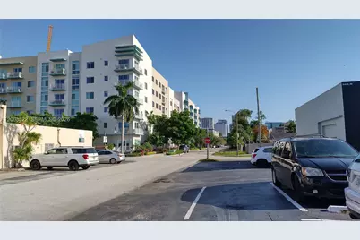 711 NE 2nd Ave #202, Fort Lauderdale, FL 33304 - Photo 21