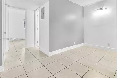 711 NE 2nd Ave #202, Fort Lauderdale, FL 33304 - Photo 5