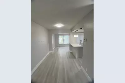 6990 NW 17th St, Margate, FL 33063 - Photo 5