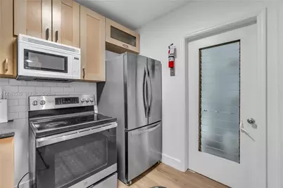11201 NE 10th Ave #11203, Biscayne Park, FL 33161 - Photo 11