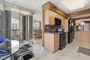 3500 Mystic Pointe Dr, Aventura, FL 33180 - Photo 9