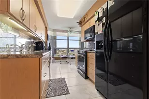 3500 Mystic Pointe Dr, Aventura, FL 33180 - Photo 7