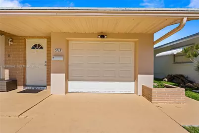 5713 NW 68th Ter, Tamarac, FL 33321 - Photo 5