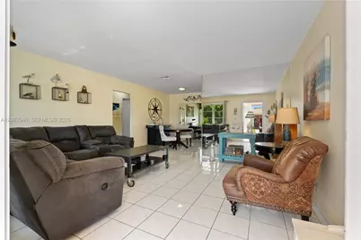 5713 NW 68th Ter, Tamarac, FL 33321 - Photo 7