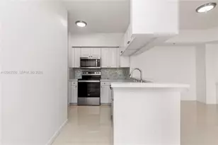 17100 N Bay Rd, Sunny Isles Beach, FL 33160 - Photo 25