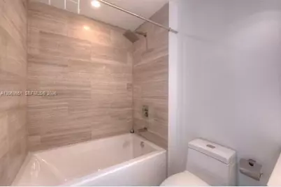 1300 Brickell Bay Dr #2313, Miami, FL 33131 - Photo 3