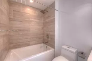 1300 Brickell Bay Dr, Miami, FL 33131 - Photo 3