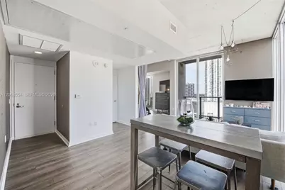 151 SE 1st St #1910, Miami, FL 33131 - Photo 5