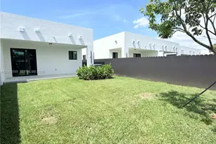 12368 SW 219th St, Miami, FL 33170 - Photo 17