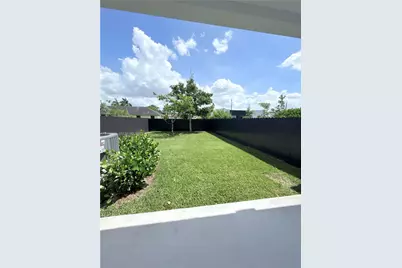 12368 SW 219th St, Miami, FL 33170 - Photo 15