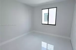 12368 SW 219th St, Miami, FL 33170 - Photo 11