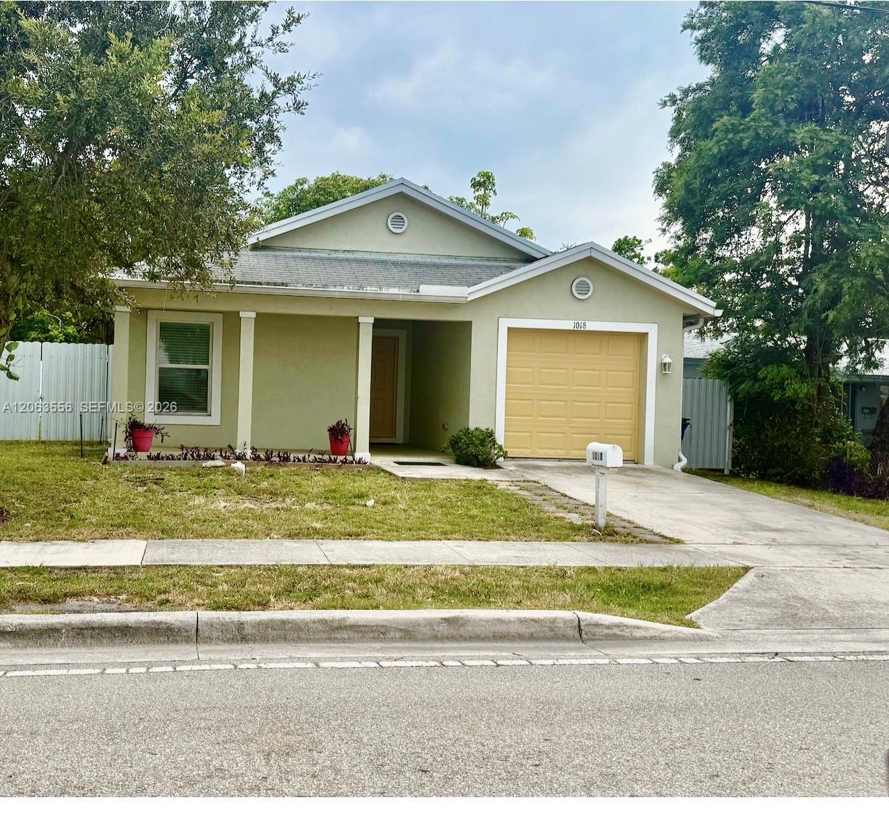 1018 Foster Rd - 1018 Foster Rd, Hallandale Beach, FL 33009 Luxury Property | Jose Angel Pina