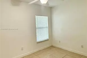 1018 Foster Rd, Hallandale Beach, FL 33009 - Photo 15