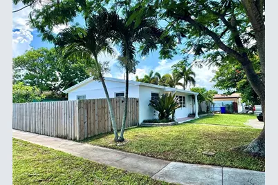 341 N 66th Ave, Hollywood, FL 33024 - Photo 3