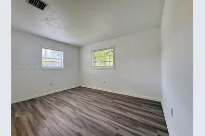 341 N 66th Ave, Hollywood, FL 33024 - Photo 17