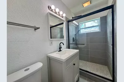 341 N 66th Ave, Hollywood, FL 33024 - Photo 15