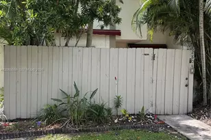 3032 S Oakland Forest Dr, Oakland Park, FL 33309 - Photo 1