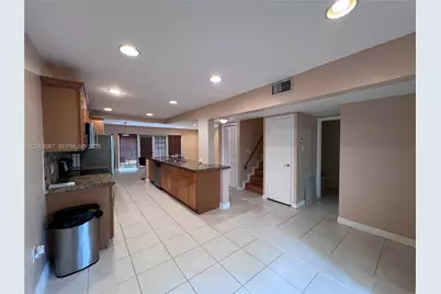 2750 N 34th Ave #9D, Hollywood, FL 33021 - Photo 9