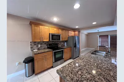 2750 N 34th Ave #9D, Hollywood, FL 33021 - Photo 3