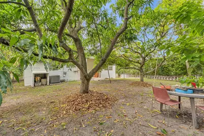 2001 NW 51st St, Miami, FL 33142 - Photo 27