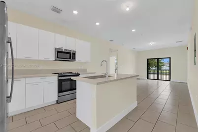 8167 NW 41st St #E-110, Doral, FL 33166 - Photo 9