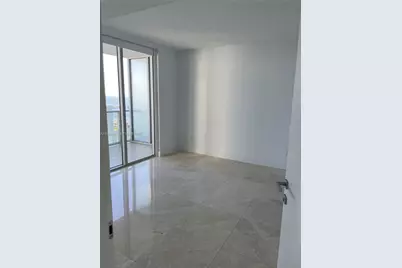 1300 Brickell Bay Dr #3204, Miami, FL 33131 - Photo 5
