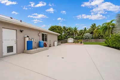 32361 SW 202nd Pl, Homestead, FL 33030 - Photo 37
