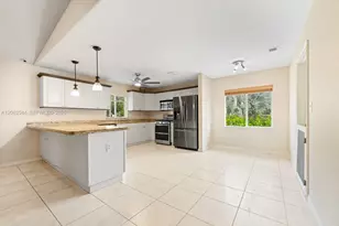 32361 SW 202nd Pl, Homestead, FL 33030 - Photo 13