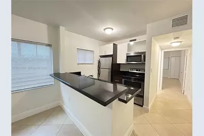 1034 Lenox Ave #10, Miami Beach, FL 33139 - Photo 1