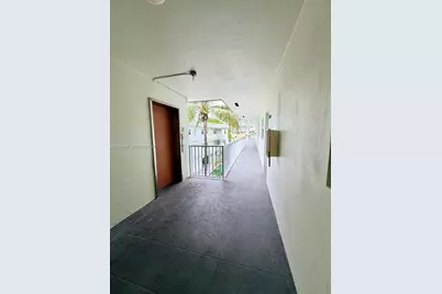 12890 NE 8th Ave #304, North Miami, FL 33161 - Photo 3