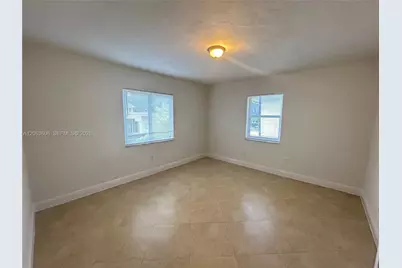 2880 Pine Tree Dr #10, Miami Beach, FL 33140 - Photo 7
