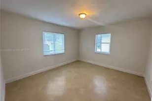 2880 Pine Tree Dr, Miami Beach, FL 33140 - Photo 7