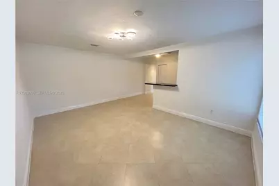2880 Pine Tree Dr #10, Miami Beach, FL 33140 - Photo 3