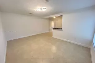 2880 Pine Tree Dr, Miami Beach, FL 33140 - Photo 3