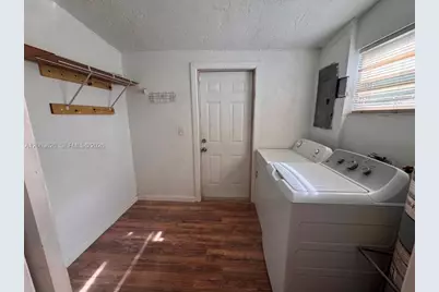 18331 NW 2nd Ct, Miami Gardens, FL 33169 - Photo 17