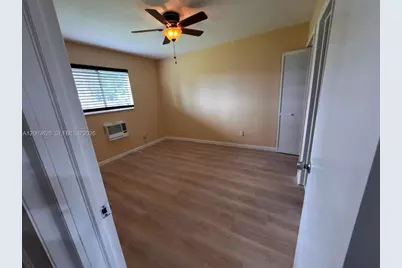 18331 NW 2nd Ct, Miami Gardens, FL 33169 - Photo 9