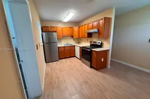 18331 NW 2nd Ct, Miami Gardens, FL 33169 - Photo 3
