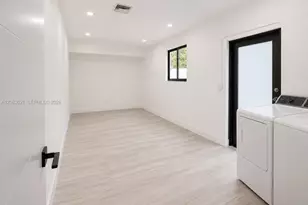1141 NE 166th St, North Miami Beach, FL 33162 - Photo 5
