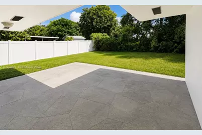 1141 NE 166th St, North Miami Beach, FL 33162 - Photo 11