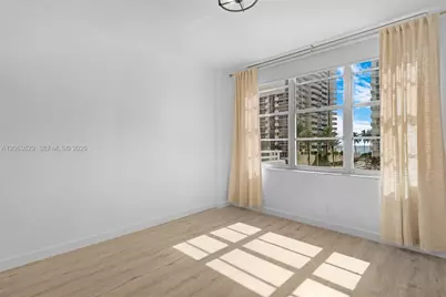5700 Collins Ave #4C, Miami Beach, FL 33140 - Photo 23