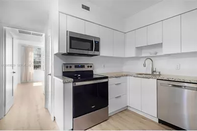 5700 Collins Ave #4C, Miami Beach, FL 33140 - Photo 21