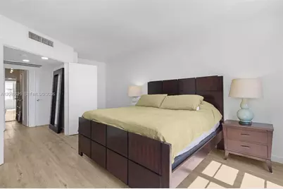 5700 Collins Ave #4C, Miami Beach, FL 33140 - Photo 13