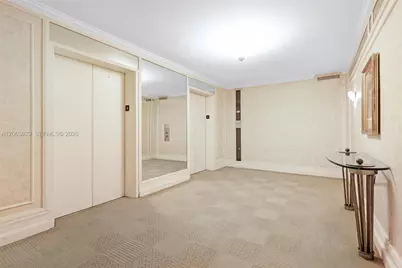 5700 Collins Ave #4C, Miami Beach, FL 33140 - Photo 31