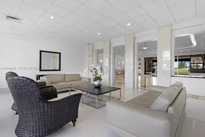 5700 Collins Ave #4C, Miami Beach, FL 33140 - Photo 35