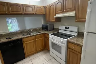6796 S Palmetto Cir S, Boca Raton, FL 33433 - Photo 3