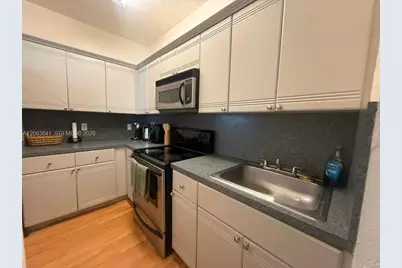 820 Euclid Ave #206, Miami Beach, FL 33139 - Photo 5