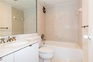 10101 E Bay Harbor Dr, Bay Harbor Islands, FL 33154 - Photo 17